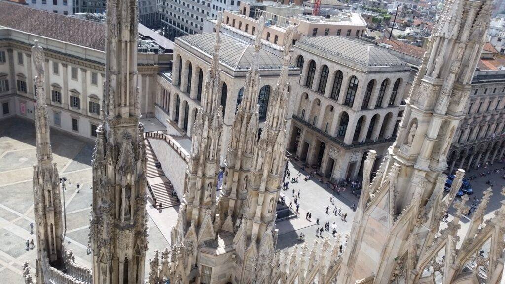 24 hours in Milan: Iconic Landmarks And Beautiful Streets 3 24 hours in Milan, Duomo di Milano