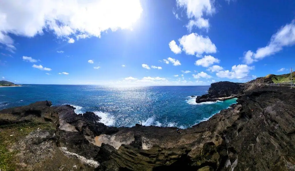 8 Gems of Waikiki: Discover the Best Budget Eats! 2 Hawaii