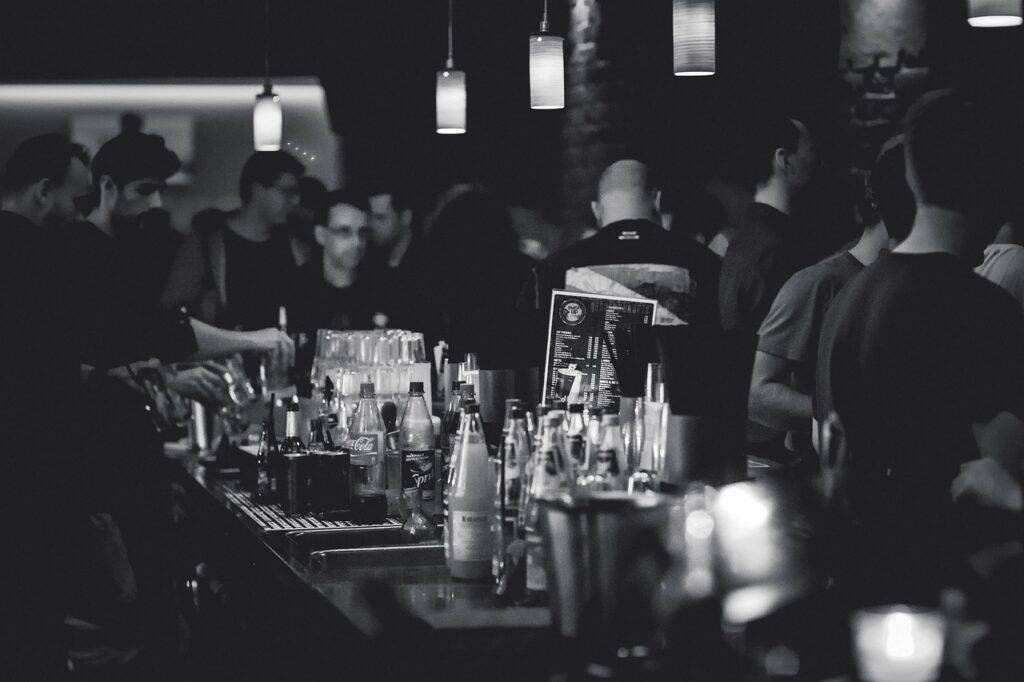 Downtown Phoenix: Your Ultimate Guide to the Best Things to See and Do 6 Nightlife, bar