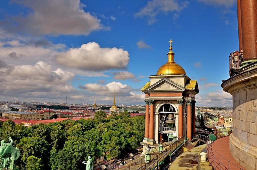 Your Complete Guide To St Petersburg: Everything You Need To Know For An Amazing Trip 8 peter, st petersburg, architecture-3794597.jpg